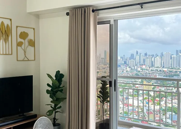 Corner 37 At Lumiere Residences