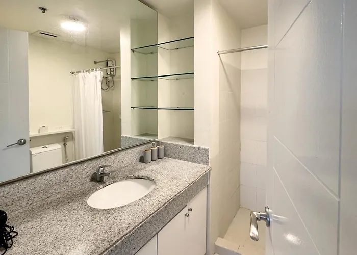 Corner 37 At Lumiere Residences